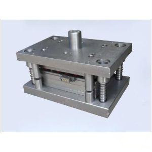 China Industrial Precision Injection Plastic Mold Steel S136 / S50C / LKM Base supplier