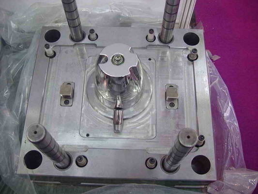 China Customer Designed Injection Molding, 718, 2738, H13 Industrial Injection Mould supplier