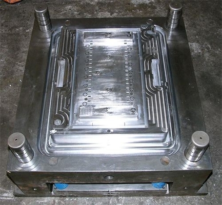 China High polishing injection mould,mould maker,plastic mould for cosmetic bottle supplier