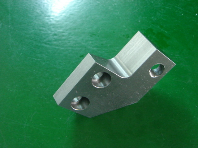 Customized CNC Precision Machining HRST ASTM A-36 Bracket